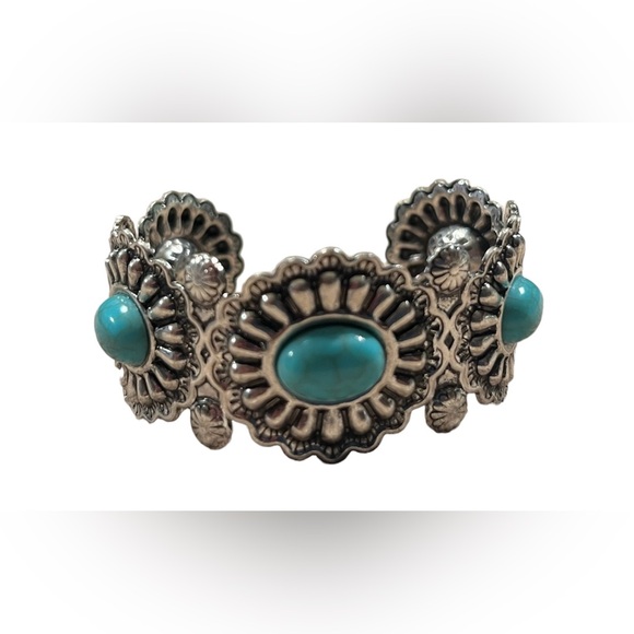 Gorgeous Navajo Turquoise Cuff Bracelet - Picture 3 of 5